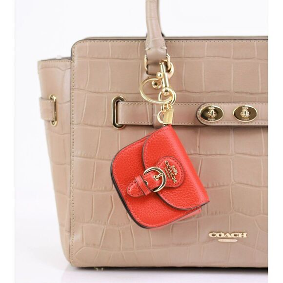 NWT Coach Saddle Bag Charm Keychain in Red - Picture 2 of 12